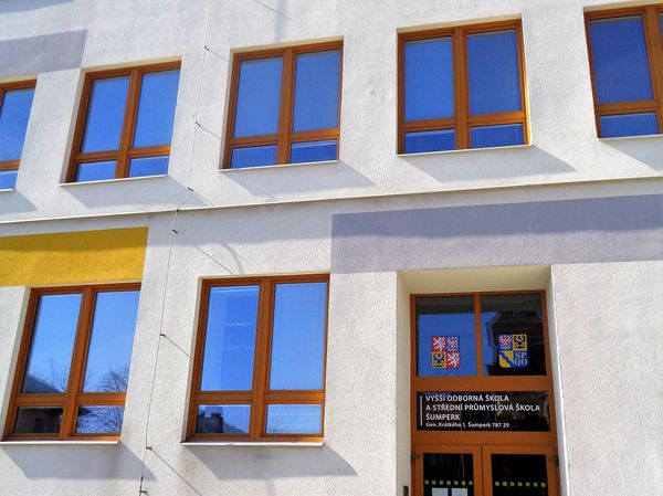 Fotografie školy "Vyšší odborná škola a Střední průmyslová škola, Šumperk, Gen. Krátkého 1"
