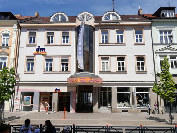 Fotografie školy "Vyšší odborná škola zdravotnická Bílá vločka"
