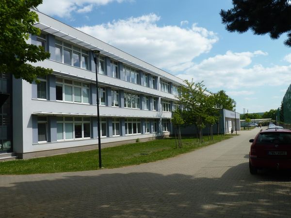 Fotografie školy "Gymnázium Brno-Bystrc"