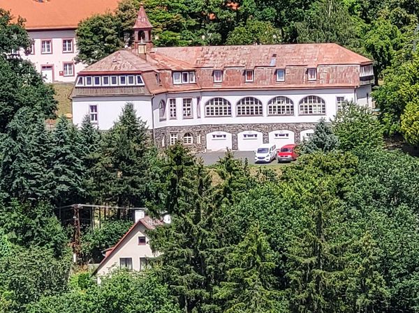 Fotografie školy "Výchovný ústav, dětský domov se školou, základní škola, střední škola a školní jídelna, Místo 66"