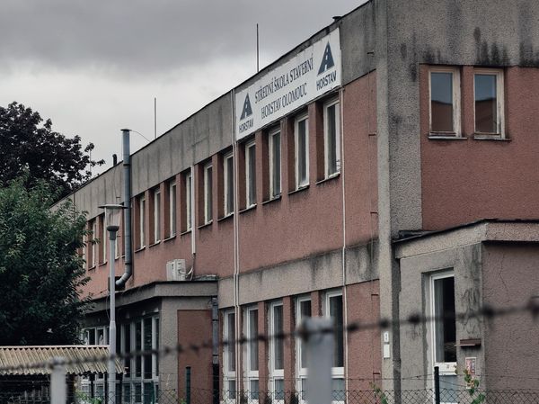 Fotografie školy "Střední škola stavební - HORSTAV"