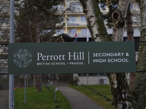 Fotografie školy "MERIDIAN INTERNATIONAL SCHOOL"