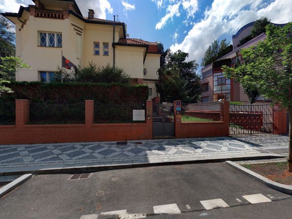 Fotografie školy "Vyšší odborná škola Husův institut teologických studií"