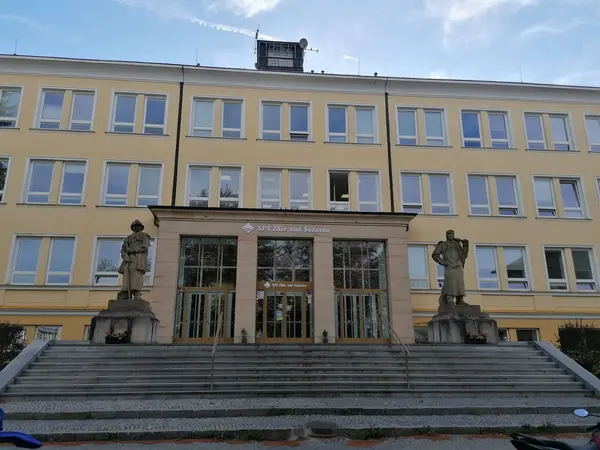 Fotografie školy "Střední průmyslová škola Žďár nad Sázavou"